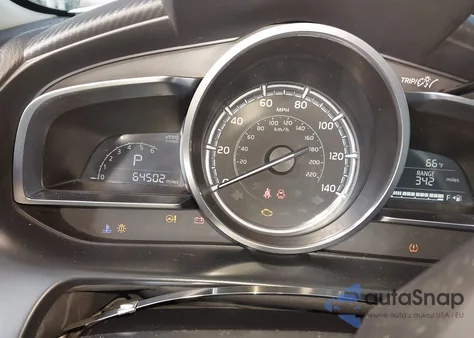 2020 Toyota Yaris Xle from USA, damaged, VIN 3MYDLBYV8LY714975